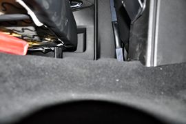 杰虎&nbsp;皮卡驾驶室                                               图片