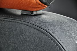 杰虎&nbsp;皮卡驾驶室                                               图片