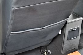 杰虎&nbsp;皮卡驾驶室                                               图片