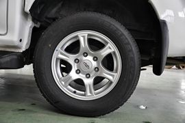 杰虎&nbsp;皮卡底盘                                                图片