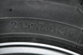 杰虎&nbsp;皮卡底盘                                                图片