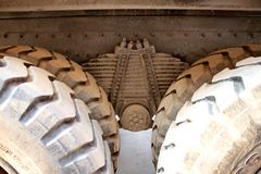 陕汽通力 385马力 6X4 非公路自卸车(STL3601PH384C)