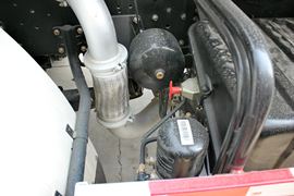 德龙F2000&nbsp;洒水车/喷洒车底盘图片