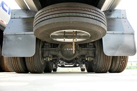 德龙F2000&nbsp;洒水车/喷洒车底盘图片