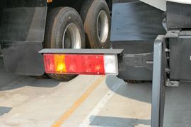 德龙F2000&nbsp;洒水车/喷洒车底盘图片