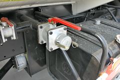 陕汽重卡 德龙F2000 240马力 6X4 洒水车(SX5256GSSMM434)