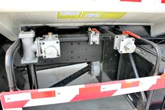 陕汽重卡 德龙F2000 240马力 6X4 洒水车(SX5256GSSMM434)