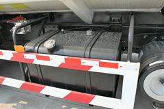 陕汽重卡 德龙F2000 240马力 6X4 洒水车(SX5256GSSMM434)