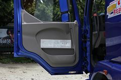 东风柳汽 乘龙M3中卡 170马力 4X2 7.7米载货车底盘(LZ5166XXYM3AA)