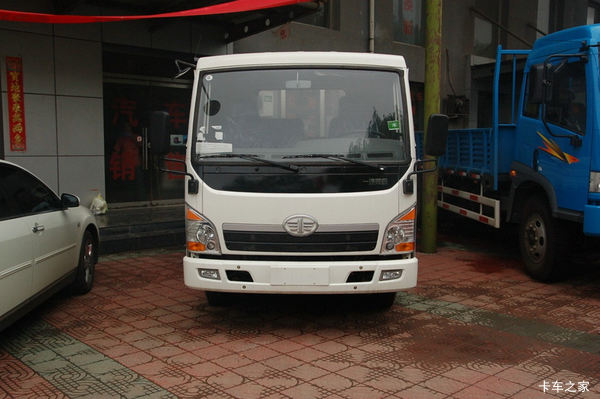 青岛解放 赛虎III 100马力 4X2 5.2米单排仓栅式载货车