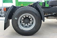 福田 欧曼ETX 6系重卡 380马力 6X2 LNG牵引车