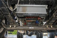 飞碟奥驰 X2系列 95马力 3.78米自卸车底盘