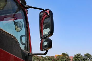 ���� ŷ����5ϵ�п� 170���� 4X2 6.2���Ű������ػ���ͼƬ