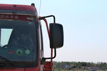 ���� ŷ����5ϵ�п� 170���� 4X2 6.2���Ű������ػ���ͼƬ