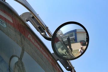 ���� ŷ����5ϵ�п� 170���� 4X2 6.2���Ű������ػ���ͼƬ