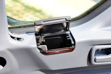 ���� ŷ����5ϵ�п� 170���� 4X2 6.2���Ű������ػ���ͼƬ