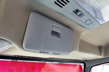 ���� ŷ����5ϵ�п� 170���� 4X2 6.2���Ű������ػ���ͼƬ