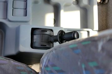 ���� ŷ����5ϵ�п� 170���� 4X2 6.2���Ű������ػ���ͼƬ