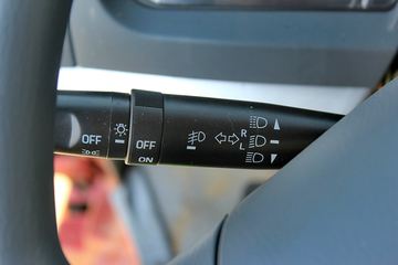 ���� ŷ����5ϵ�п� 170���� 4X2 6.2���Ű������ػ���ͼƬ