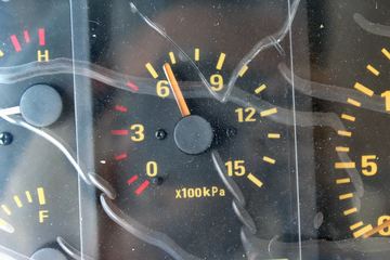 ���� ŷ����5ϵ�п� 170���� 4X2 6.2���Ű������ػ���ͼƬ