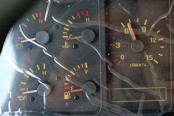 ���� ŷ����5ϵ�п� 170���� 4X2 6.2���Ű������ػ���ͼƬ