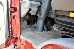 福田 欧马可5系中卡 170马力 4X2 6.2米排半栏板载货车(BJ1139VJPEK-A1) 福田 欧马可5系中卡 170马力 4X2 6.2米排半栏板载货车(BJ1139VJPEK-A1)