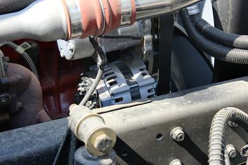 ���� ŷ����5ϵ�п� 170���� 4X2 6.2���Ű������ػ���ͼƬ