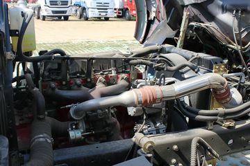 ���� ŷ����5ϵ�п� 170���� 4X2 6.2���Ű������ػ���ͼƬ