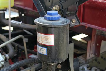 ���� ŷ����5ϵ�п� 170���� 4X2 6.2���Ű������ػ���ͼƬ