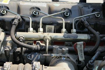 ���� ŷ����5ϵ�п� 170���� 4X2 6.2���Ű������ػ���ͼƬ