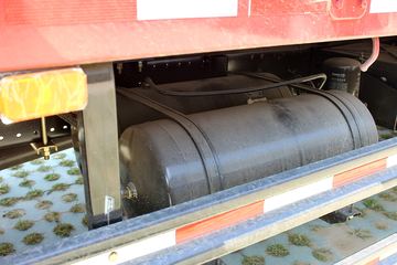 ���� ŷ����5ϵ�п� 170���� 4X2 6.2���Ű������ػ���ͼƬ