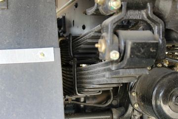 ���� ŷ����5ϵ�п� 170���� 4X2 6.2���Ű������ػ���ͼƬ