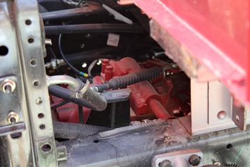 ���� ŷ����5ϵ�п� 170���� 4X2 6.2���Ű������ػ���ͼƬ