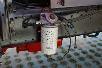 ���� ŷ����5ϵ�п� 170���� 4X2 6.2���Ű������ػ���ͼƬ