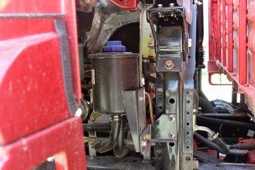 ���� ŷ����5ϵ�п� 170���� 4X2 6.2���Ű������ػ���ͼƬ