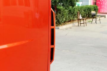  D8 136 4X2 6.12Űػ(DFA1140L11D6)ͼƬ