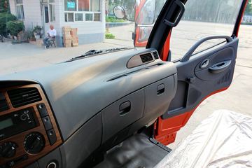 ���� ������D8 136���� 4X2 6.12���Ű������ػ���ͼƬ