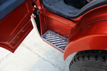 ���� ������D8 136���� 4X2 6.12���Ű������ػ���ͼƬ