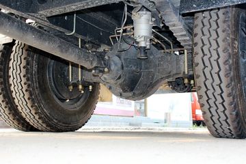  D8 136 4X2 6.12Űػ(DFA1140L11D6)ͼƬ