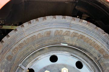  D8 136 4X2 6.12Űػ(DFA1140L11D6)ͼƬ