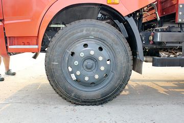  D8 136 4X2 6.12Űػ(DFA1140L11D6)ͼƬ