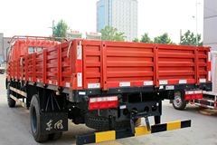 东风 多利卡D8 136马力 4X2 6.12米排半栏板载货车(DFA1140L11D6)