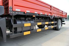 东风 多利卡D9中卡 160马力 4X2 6.8米栏板载货车(DFA1161L10D7)