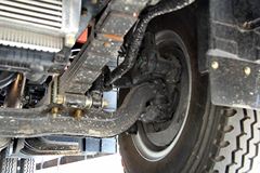 东风 多利卡D9中卡 160马力 4X2 6.8米栏板载货车(DFA1161L10D7)
