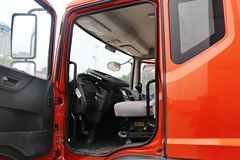 东风 多利卡D9中卡 160马力 4X2 6.2米栏板载货车(DFA1140L10D6)