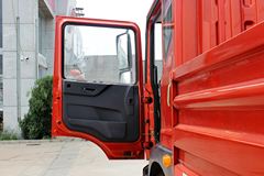 东风 多利卡D9中卡 160马力 4X2 6.2米栏板载货车(DFA1140L10D6)