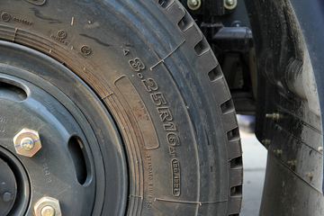 ���� ������D8 150���� 4X2 5.2���Ű������ػ���ͼƬ