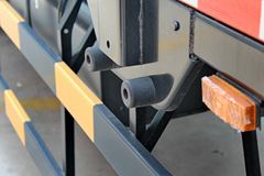 东风 凯普特C 140马力 6.2米排半栏板轻卡(DFA1140L11D6)