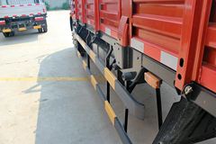 东风 凯普特C 140马力 6.2米排半栏板轻卡(DFA1140L11D6)