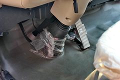 东风 锐铃 116马力 4.172米单排栏板轻卡(DFA1041S39D6)
